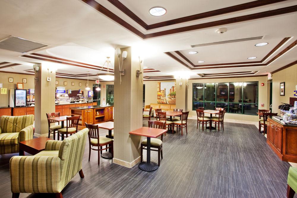 Holiday Inn Express & Suites Macon - I-475 By Ihg Exterior photo